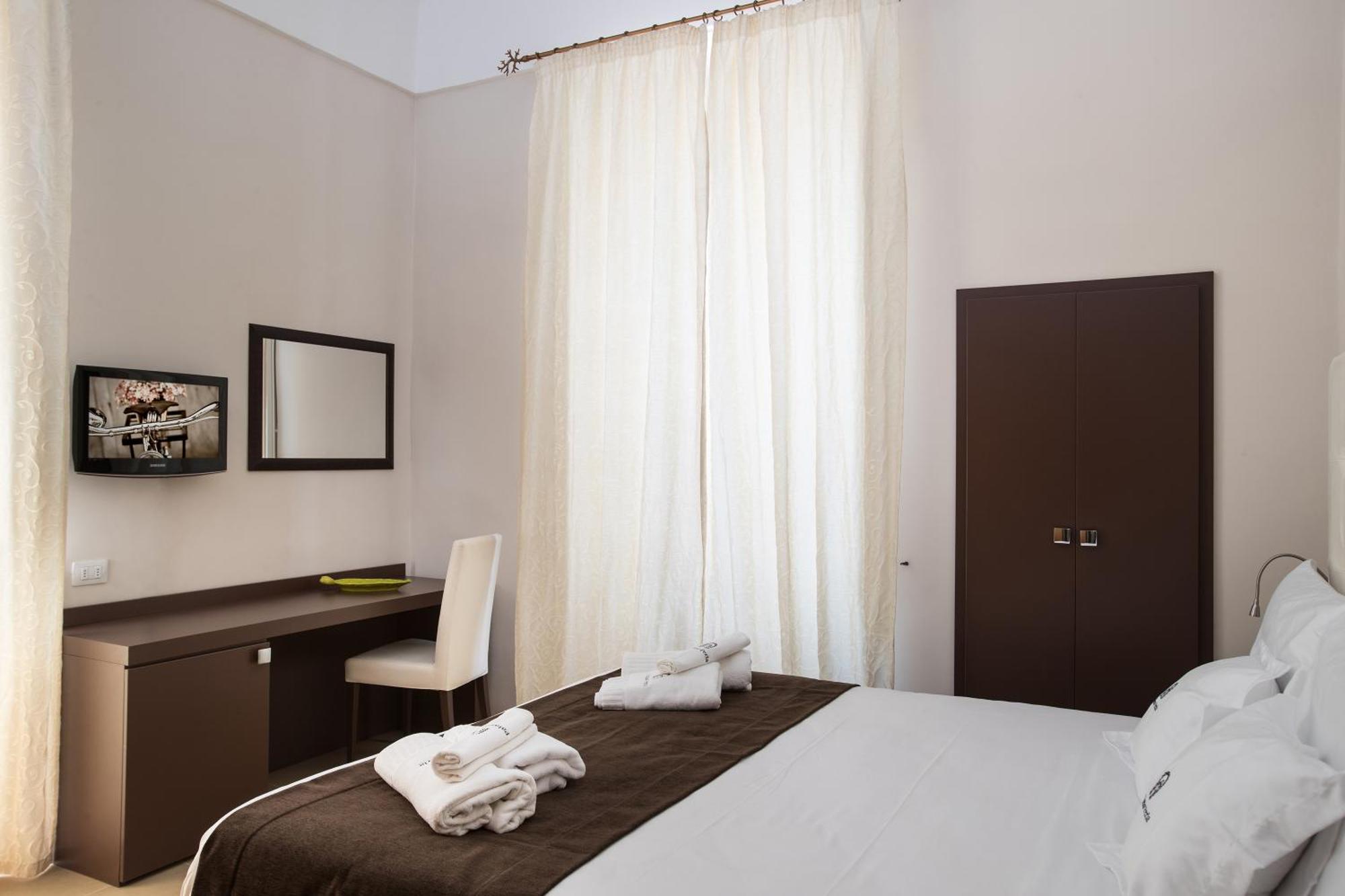 ガリポリ Palazzo Perla Bed & Breakfast エクステリア 写真