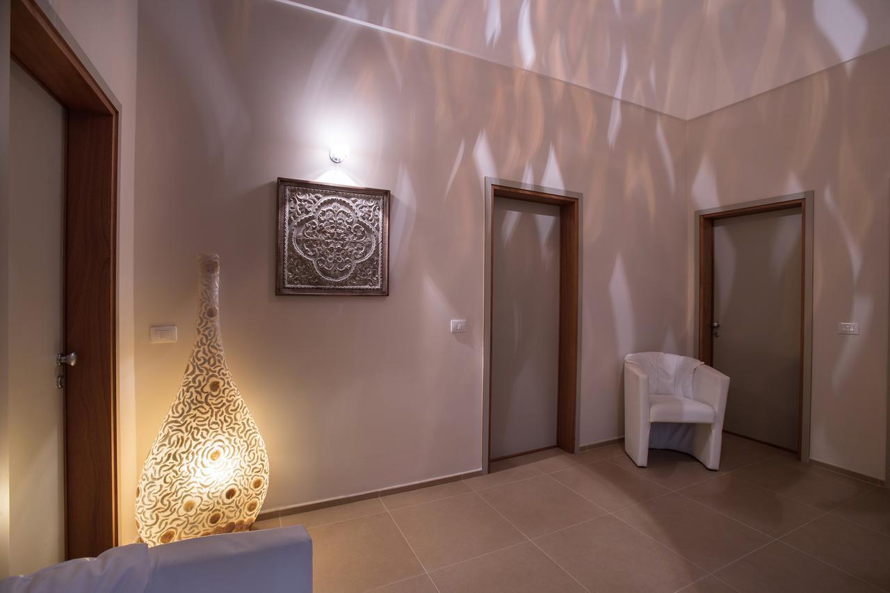 ガリポリ Palazzo Perla Bed & Breakfast エクステリア 写真